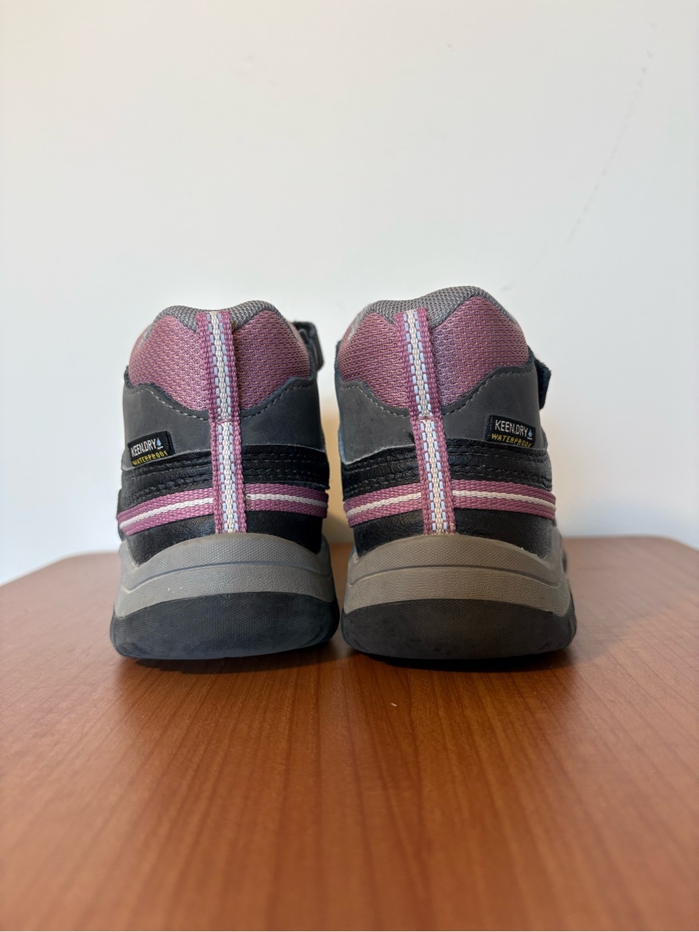 Keen Youth Girls Targhee Waterproof Hiking Boots Size 11 in Grey and Purple - Picture 2 of 10